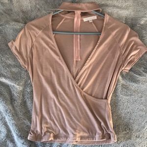 ROSE DEEP VNECK SHIRT